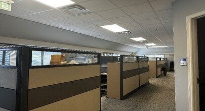 50 Ronson Dr, Toronto, ON à louer Photo intérieure– Image 2 sur 6