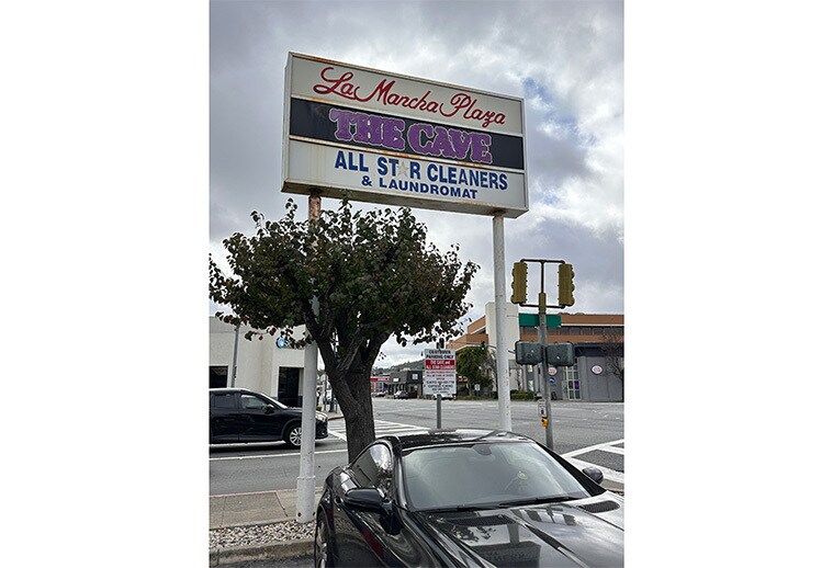 2499 S El Camino Real, San Mateo, CA à vendre - Photo de l’immeuble – Image 3 sur 5
