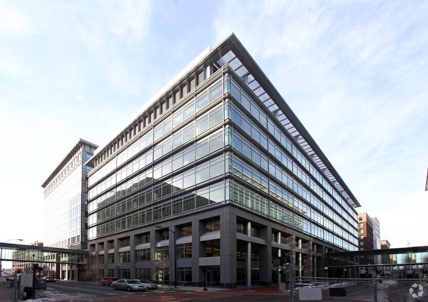 800 Walnut St, Des Moines, IA à louer - Photo principale – Image 2 sur 17