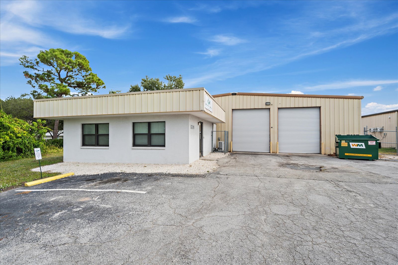 2331 Whitfield Industrial Way, Sarasota, FL à vendre Photo de l’immeuble– Image 1 sur 6