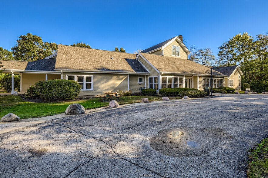 40 Timberline Dr, Lemont, IL à vendre - Photo de l’immeuble – Image 3 sur 35