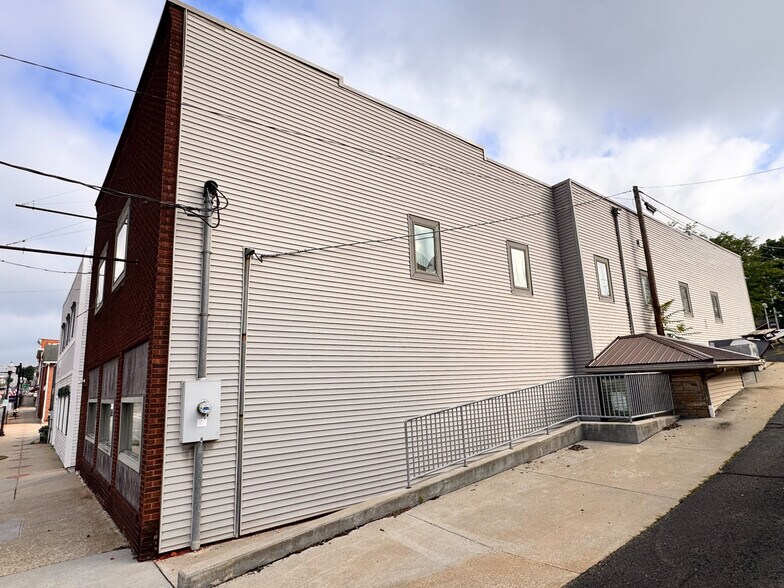 55 E Main St, Carrollton, OH à vendre - Photo de l’immeuble – Image 3 sur 59
