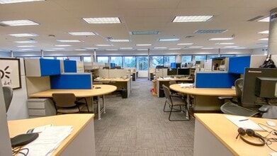 340 Terry Fox Dr, Ottawa, ON à louer Photo intérieure– Image 2 sur 5
