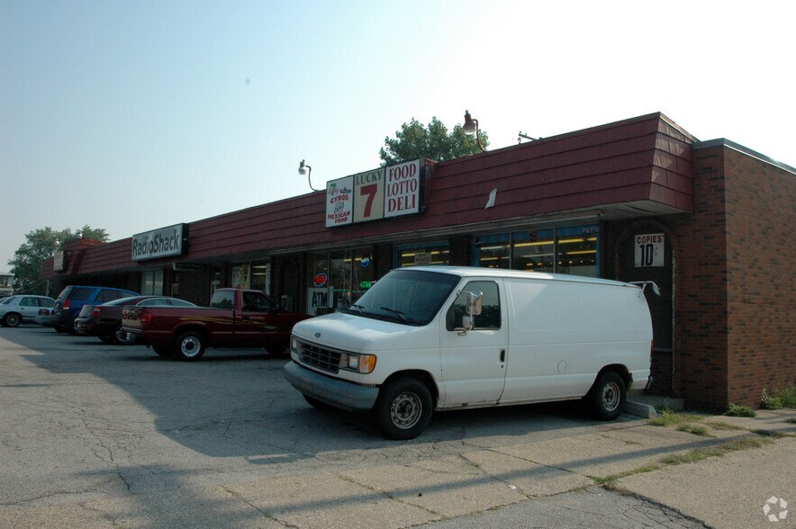 8233-8243 Kennedy Ave, Highland, IN à louer - Photo de l’immeuble – Image 3 sur 7