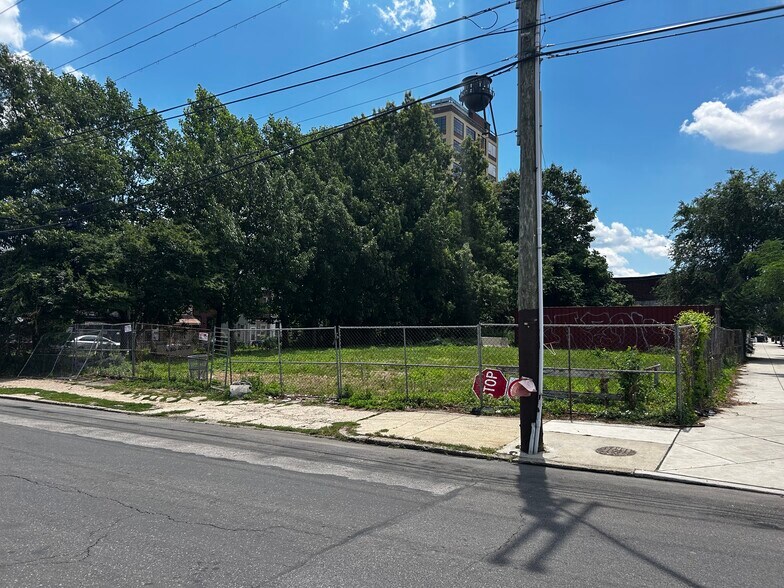 212 W Diamond St, Philadelphia, PA à vendre - Photo de l’immeuble – Image 3 sur 21