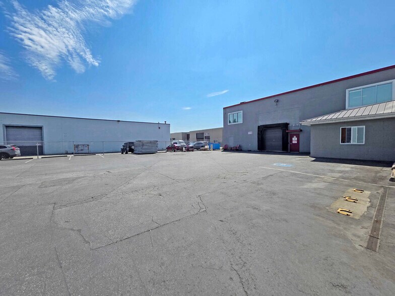 1840 Broadway St, Port Coquitlam, BC à vendre - Photo de l’immeuble – Image 2 sur 10