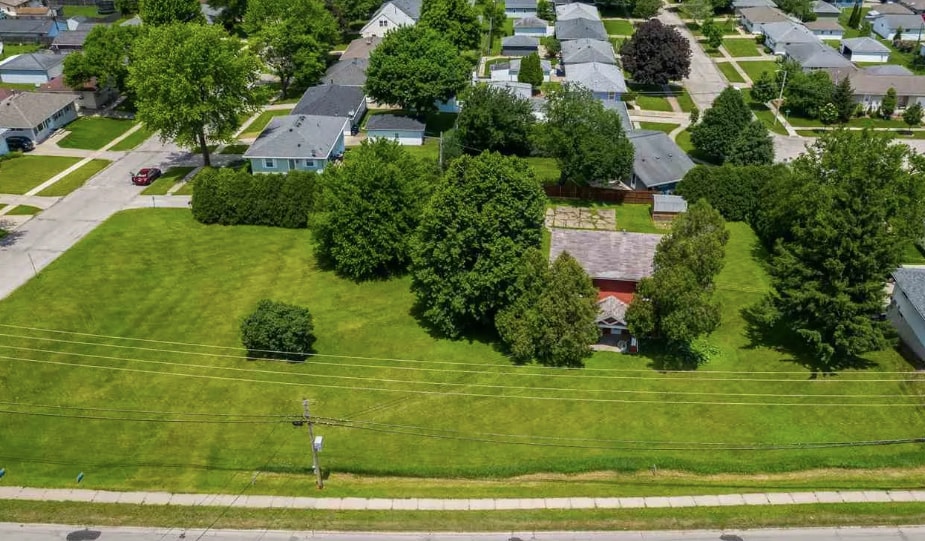 3010 Johnson Ave NW, Cedar Rapids, IA à vendre - Photo de l’immeuble – Image 2 sur 9