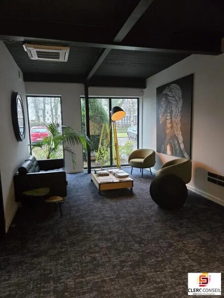 Bureau dans Bois-Guillaume à vendre - Photo de l’immeuble – Image 1 sur 30