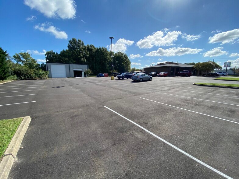 3290 Airline Blvd, Portsmouth, VA à louer - Photo de l’immeuble – Image 2 sur 3