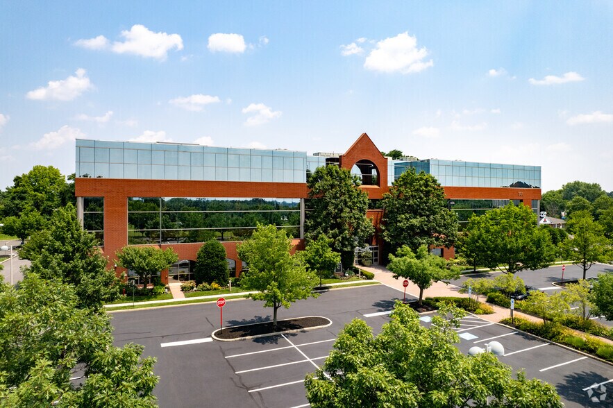 301 E Germantown Pike, East Norriton Township, PA à louer - Photo de l’immeuble – Image 3 sur 15