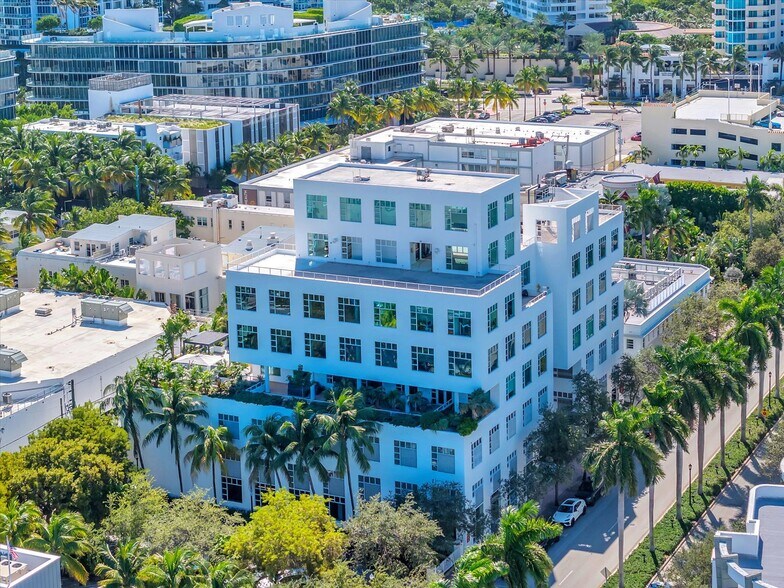 119 Washington Ave, Miami Beach, FL à louer - Photo de l’immeuble – Image 2 sur 34