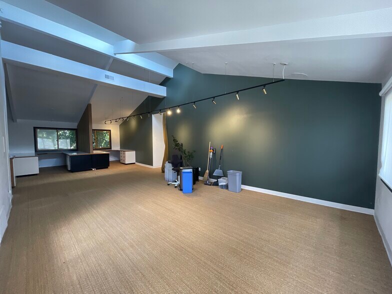 2482 Newport Blvd, Costa Mesa, CA à louer - Photo de l’immeuble – Image 2 sur 27