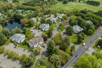 2 Forest Park Dr, Farmington, CT - Vue aérienne vue de carte - Image1