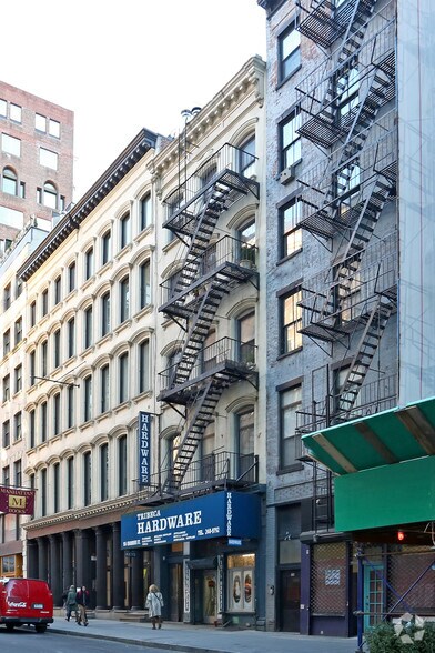 154 Chambers St, New York, NY à louer - Photo de l’immeuble – Image 3 sur 13