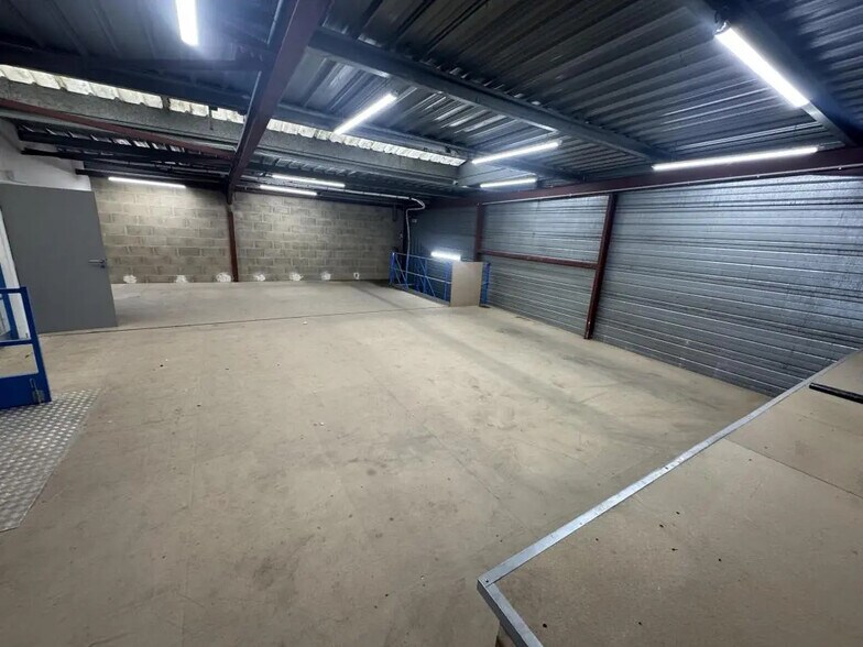 Industriel/Logistique dans Mitry-Mory à louer - Photo de l’immeuble – Image 2 sur 14