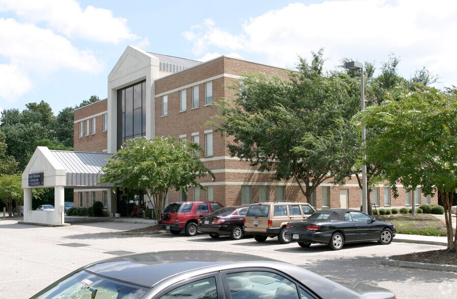 111 Mill Creek Pky, Chesapeake, VA à louer - Photo de l’immeuble – Image 2 sur 6