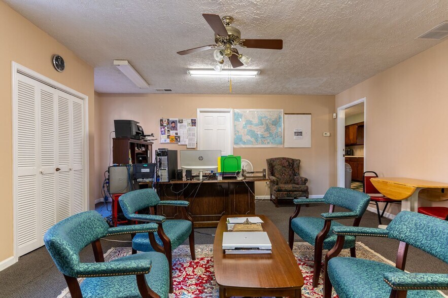 2440 Sandy Plains Rd, Marietta, GA à louer - Photo intérieure – Image 3 sur 15