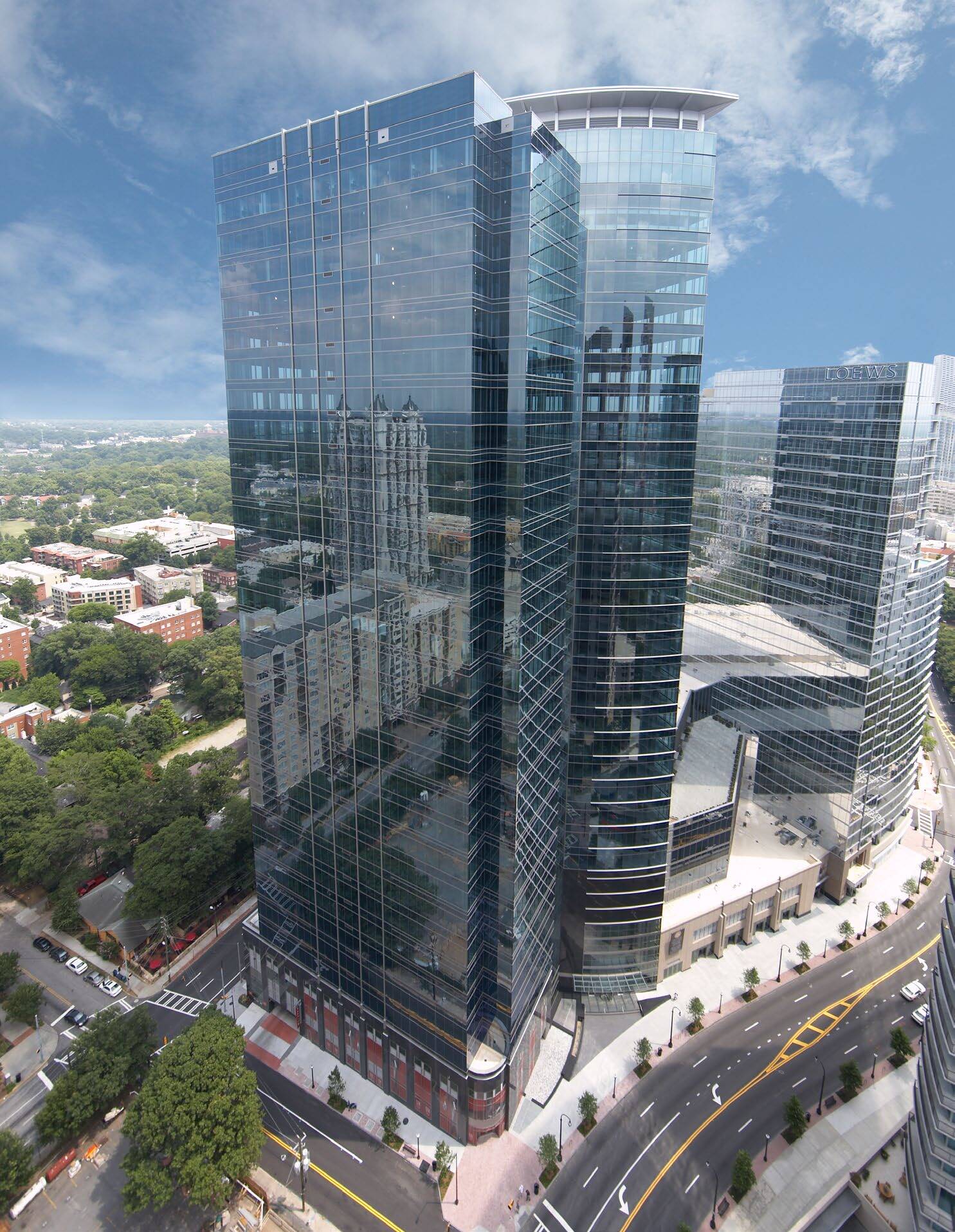 1075 Peachtree St NE, Atlanta, GA à louer Photo de l’immeuble– Image 1 sur 1