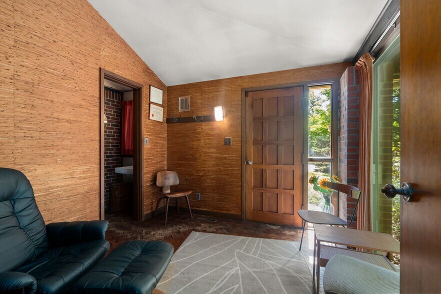 379 Central St, Auburndale, MA à vendre - Photo intérieure – Image 3 sur 5