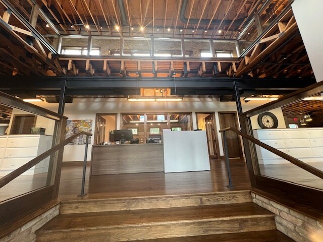 220 N River St, East Dundee, IL à vendre - Photo intérieure – Image 3 sur 41