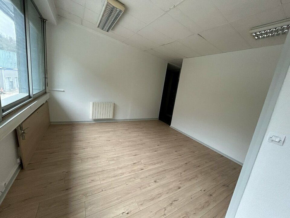 Bureau dans Vienne à louer Photo intérieure– Image 1 sur 13