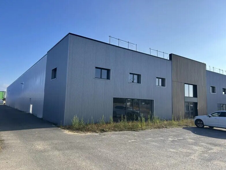 4 Route De Saint Etienne De Montluc, Couëron à vendre - Photo de l’immeuble – Image 1 sur 7