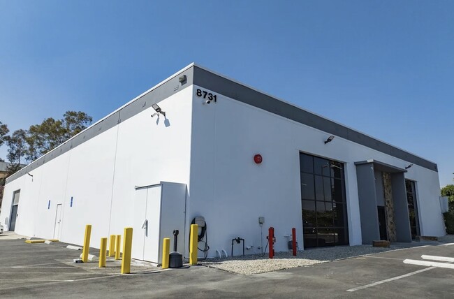 Plus de détails pour 8731 & 8741 Pioneer Blvd, Santa Fe Springs, CA - Industriel/Logistique à vendre