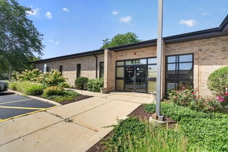 852 W Bartlett Rd, Bartlett, IL à louer Photo de l’immeuble– Image 1 sur 19