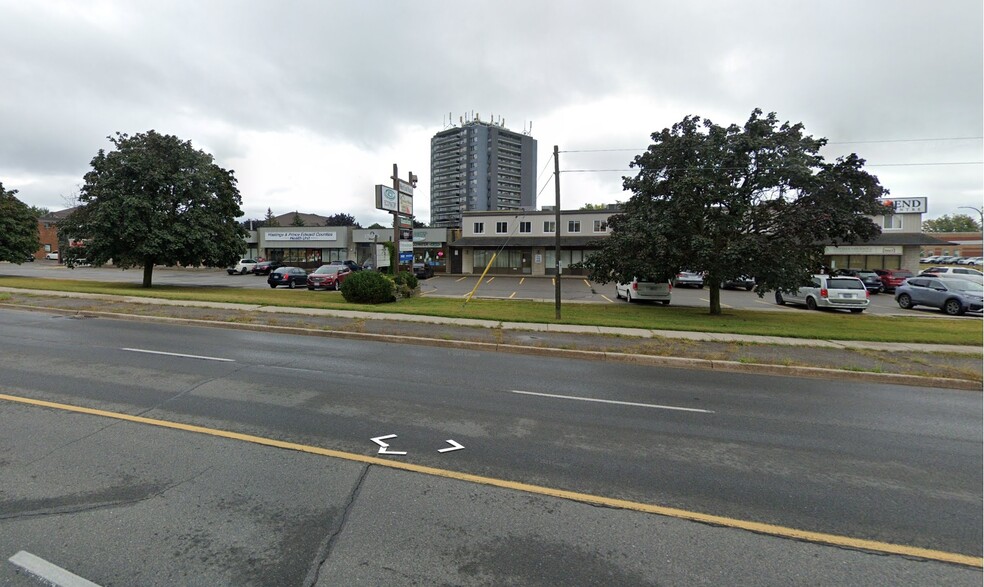 469-499 Dundas St W, Quinte West, ON à vendre - Photo de l’immeuble – Image 2 sur 3