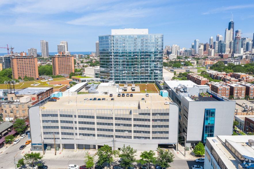 Halsted & Blackhawk St, Chicago, IL à louer - Photo de l’immeuble – Image 3 sur 5