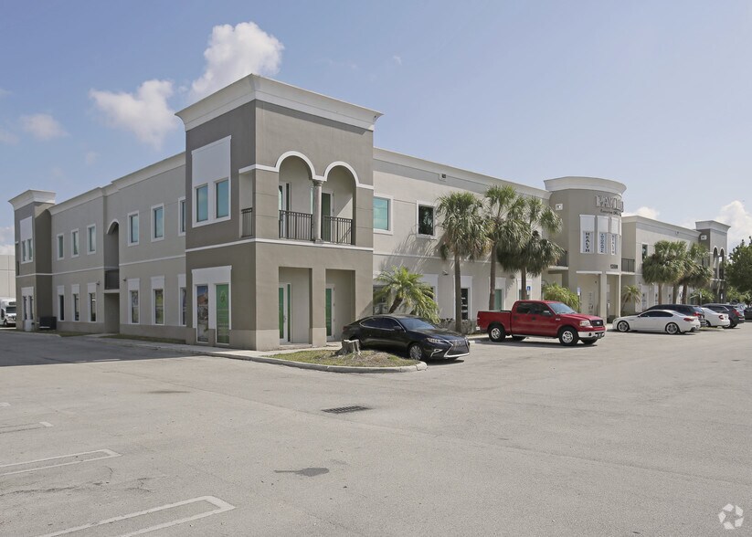13590 SW 134th Ave, Miami, FL à vendre - Photo de l’immeuble – Image 1 sur 7