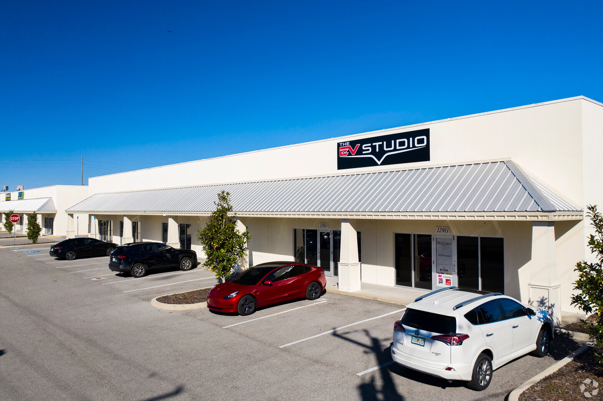12911-12921 N Nebraska Ave, Tampa, FL à louer Photo principale– Image 1 sur 17