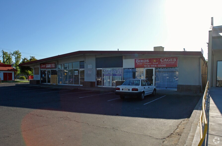 5526-5540 Watt Ave, North Highlands, CA à louer - Photo de l’immeuble – Image 2 sur 7