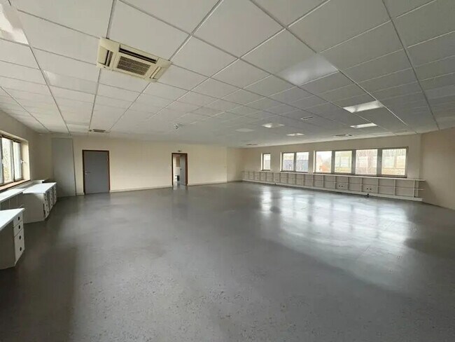 Plus de détails pour Bureau à louer