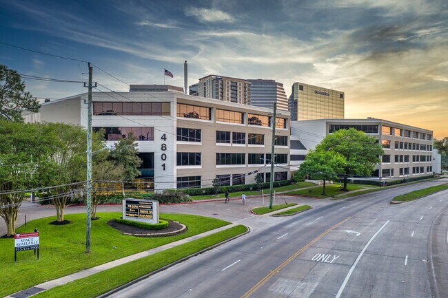 Plus de détails pour 4801 Woodway Dr, Houston, TX - Bureau à louer