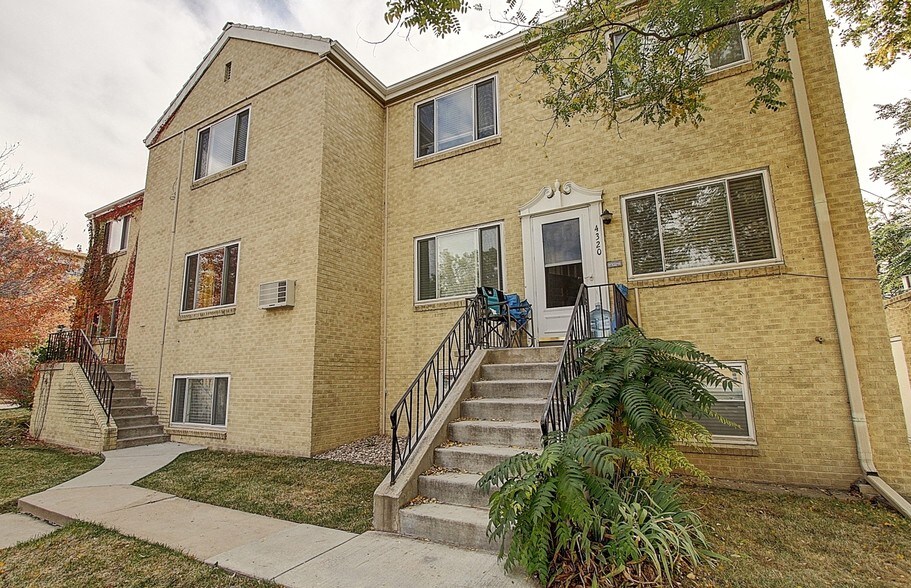 1195 Birch St, Denver, CO à vendre - Photo principale – Image 1 sur 3