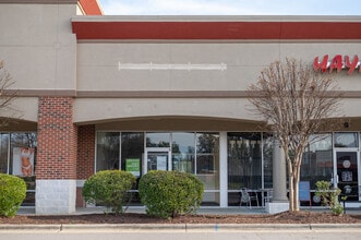 13200 New Falls of Neuse Rd, Raleigh, NC à louer Photo de l’immeuble– Image 1 sur 5