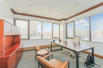 1751 Bath Ave, Brooklyn, NY à louer Photo intérieure– Image 2 sur 25