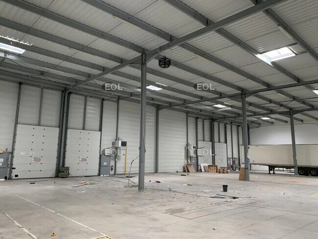 Plus de détails pour Industriel/Logistique à louer