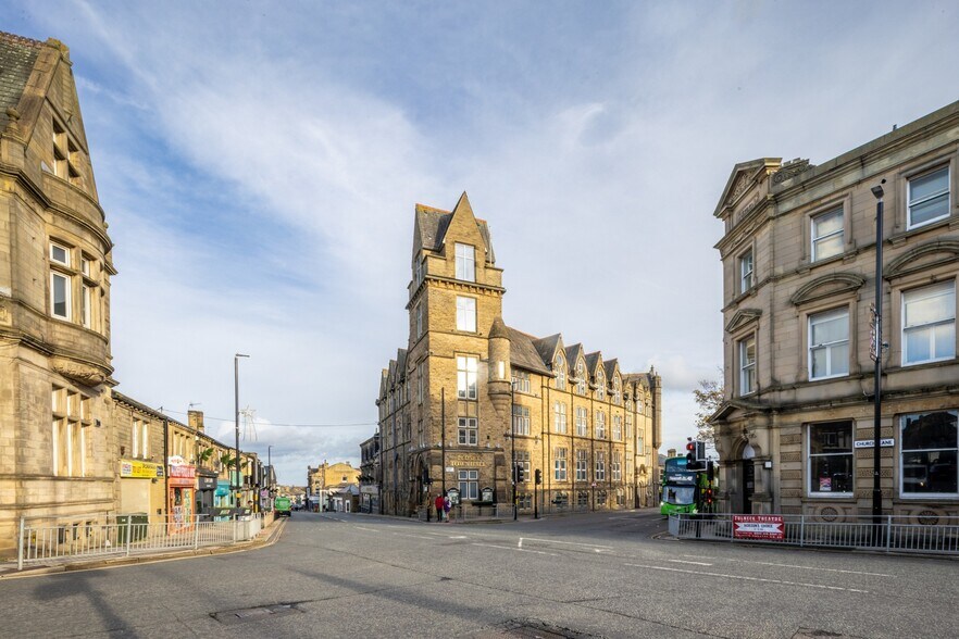 4 Manor House St, Pudsey à vendre - Photo de l’immeuble – Image 2 sur 8