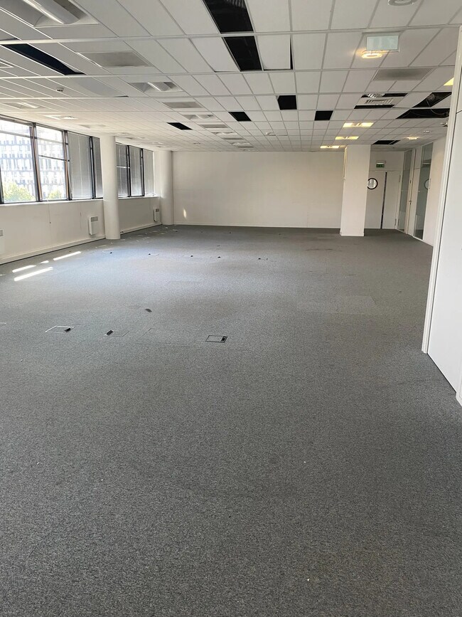 Plus de détails pour 20 Rue Ampère, Massy - Bureau à louer