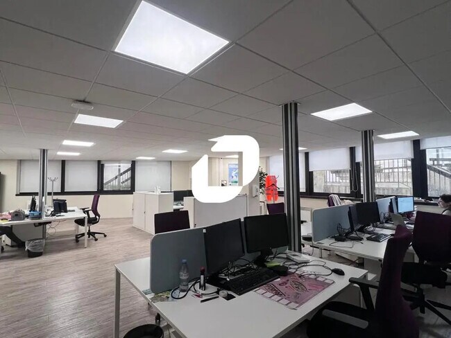 Plus de détails pour Bureau à louer