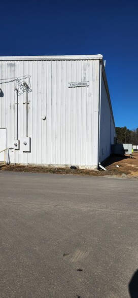 1 Richard Dr, Rocky Mount, NC à louer - Photo principale – Image 1 sur 11