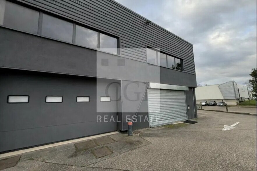 Local d’activités dans Dardilly à louer - Photo de l’immeuble – Image 2 sur 12