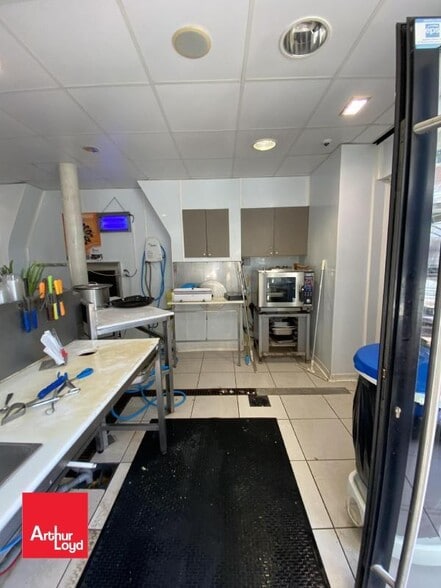 Local commercial dans Luisant à vendre - Photo de l’immeuble – Image 3 sur 8
