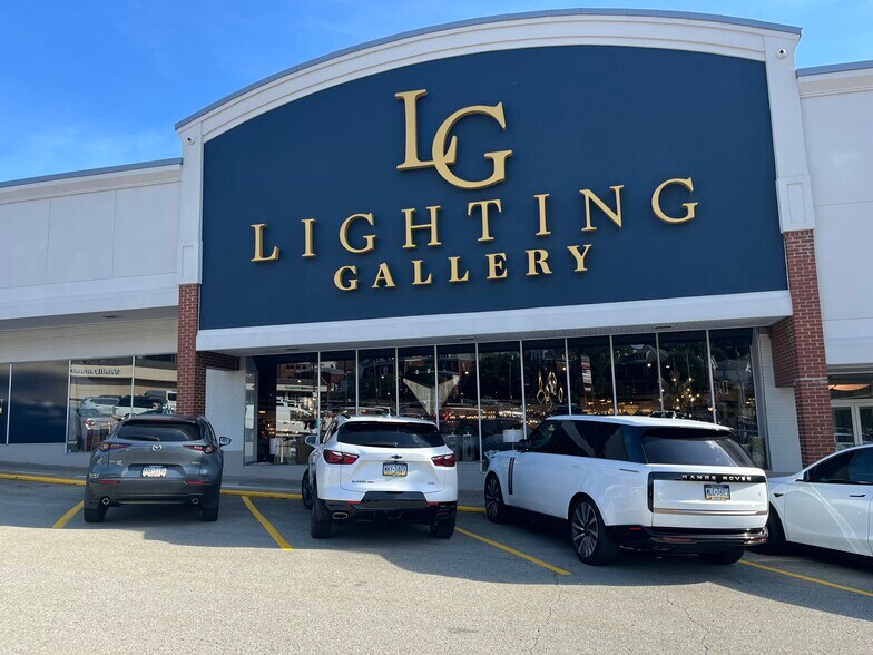 400 E Pittsburgh St, Greensburg, PA à louer - Photo de l’immeuble – Image 3 sur 9