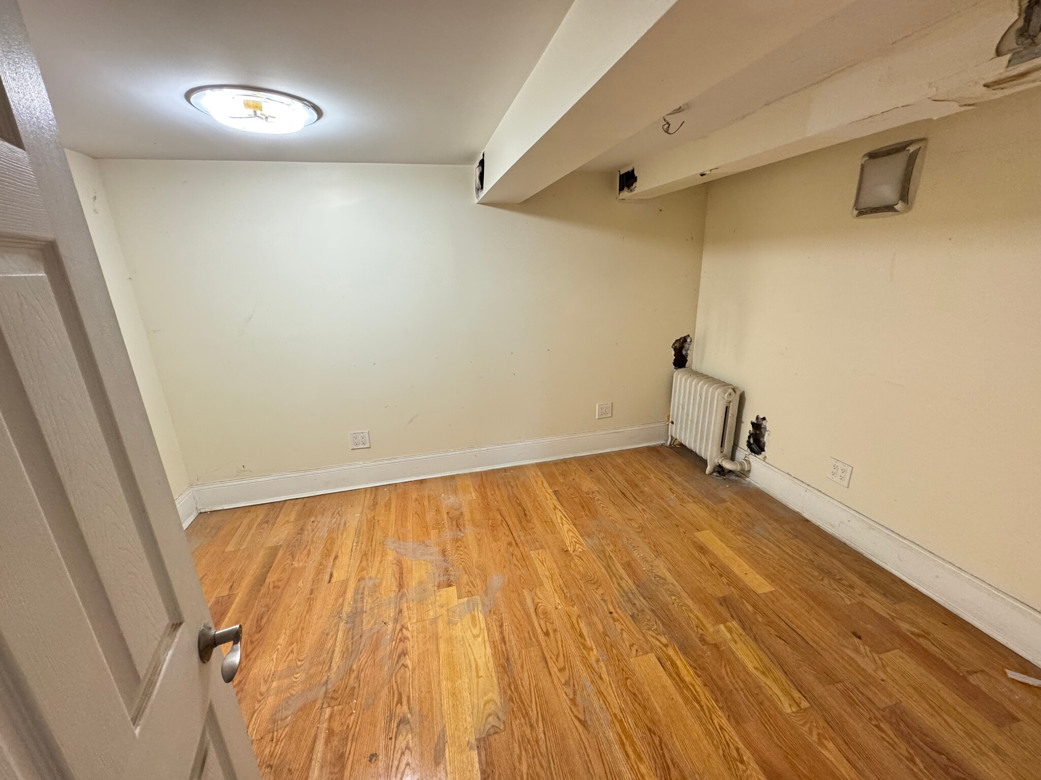 54 Maujer St, Brooklyn, NY à louer Photo intérieure– Image 1 sur 7