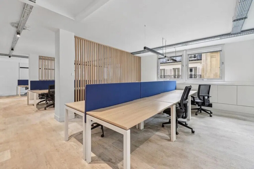 18 Rue Jean Giraudoux, Paris à louer - Photo de l’immeuble – Image 3 sur 9