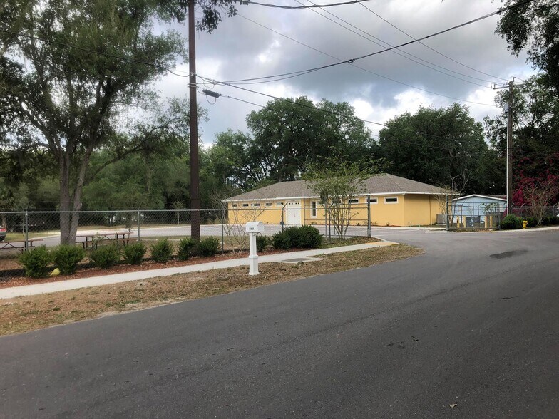 11824 Jackson Rd, Thonotosassa, FL à louer - Photo principale – Image 2 sur 14