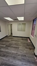 9410 De Soto Ave, Chatsworth, CA à louer Photo intérieure– Image 2 sur 6